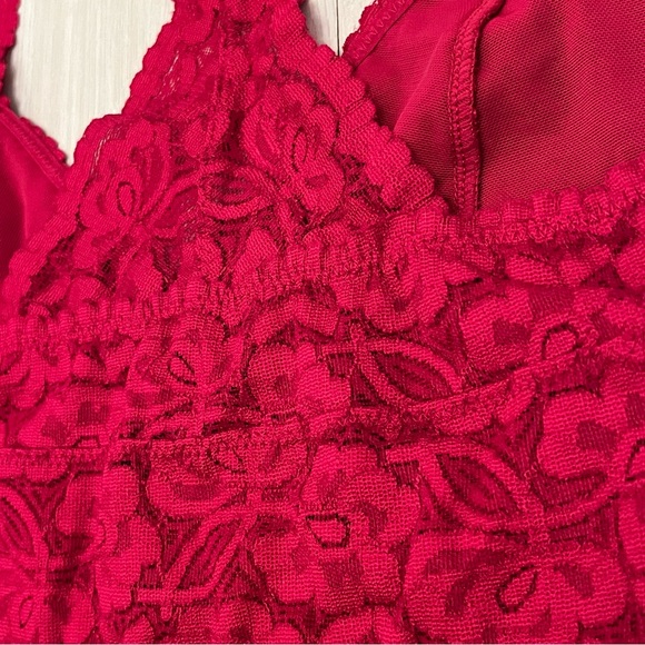NWT Free People Lace Bra - “Raspberry” Size Medium - Picture 3 of 6